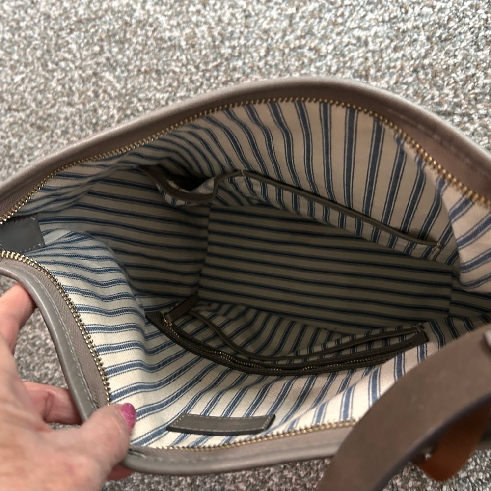 Dooney Bourke Tote.  Previously owned.   Camden Collection.   Taupe/Grey - Picture 4 of 16